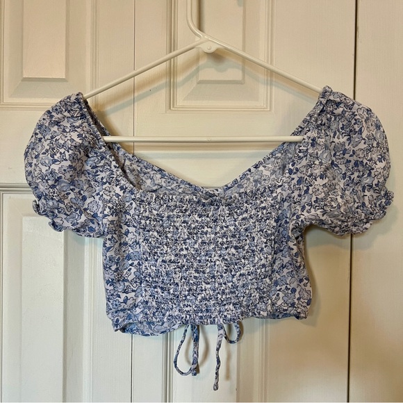 Hollister Cinch Crop Top with Puff Sleeves - size XS - Picture 2 of 6